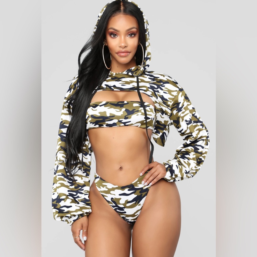 In charge 3 piece swimsuit set